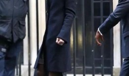 明星黑丝袜穿搭 网红黑料牛奶秋刀鱼,明星网红的秋刀鱼风潮与牛奶黑料穿搭揭秘